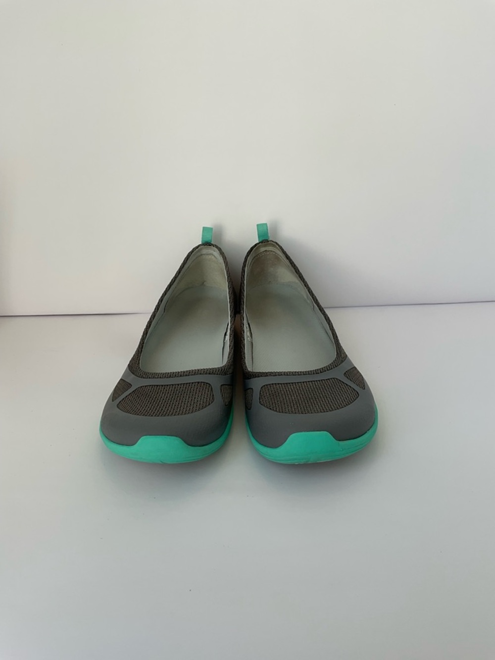 Merrell Ceylon Sport Gray Knit Slip-On Ballet Flats with Teal-Green Sole Accent - Picture 3 of 9